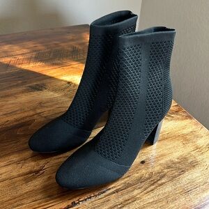 Charles byCharles David Black Stretchy Calf Bootie Almond Toe 3.5” Heel Like New